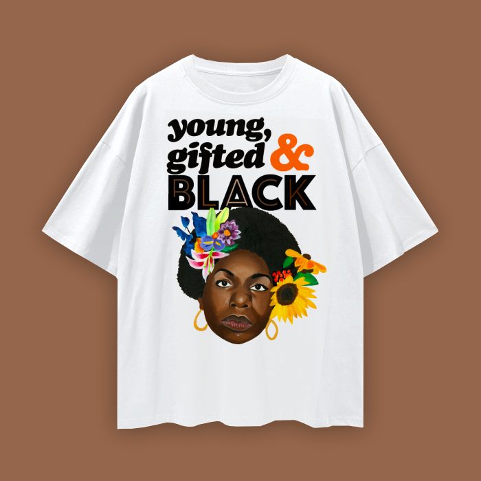 'Nina En Printemps' Classic Tee