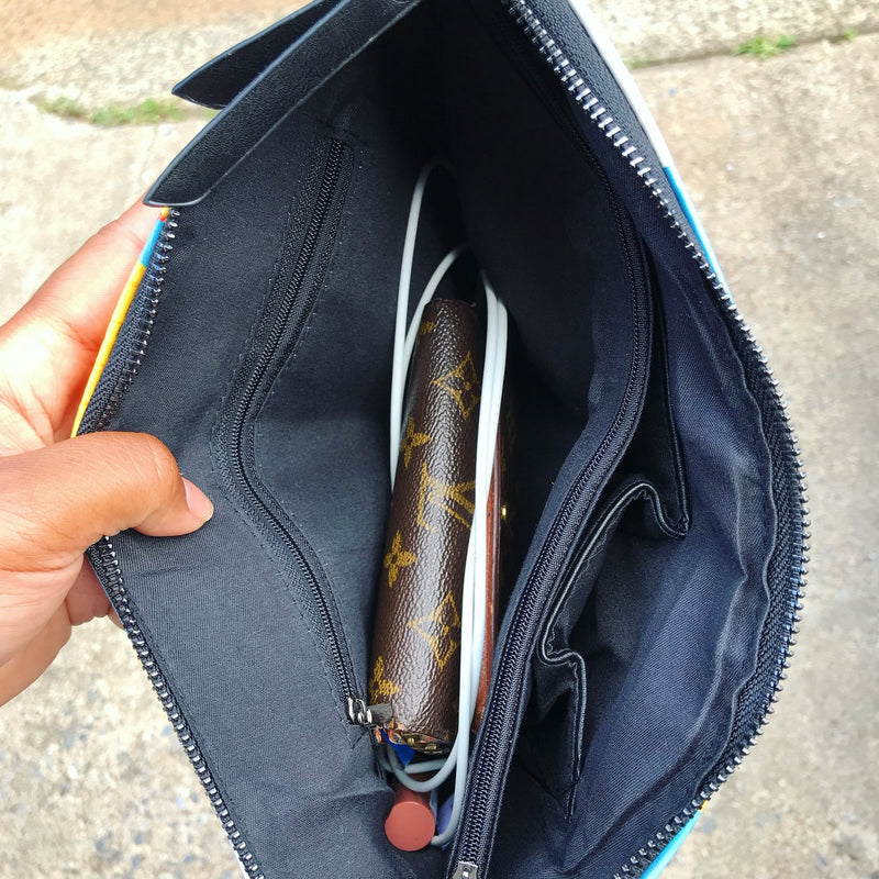 The "Easin’ " Clutch & Tote